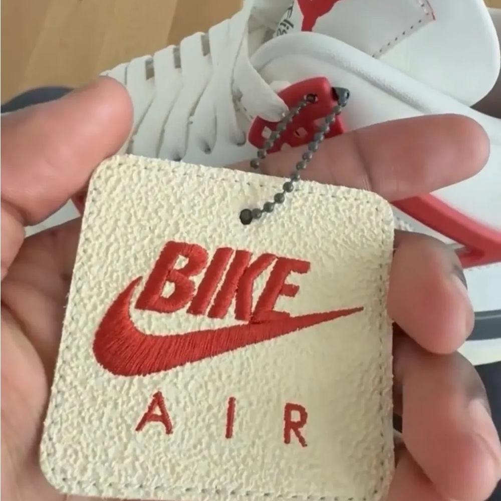 NIGEL SYLVESTER’S AIR JORDAN 4 “BRICK AFTER BRICK” SZ 12 - Picture 5 of 13